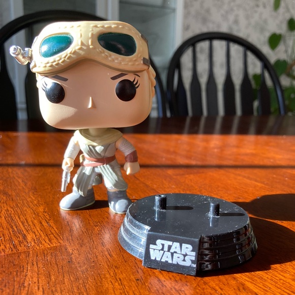 Funko Pop Star Wars Rey Bobble Head. - Picture 2 of 5